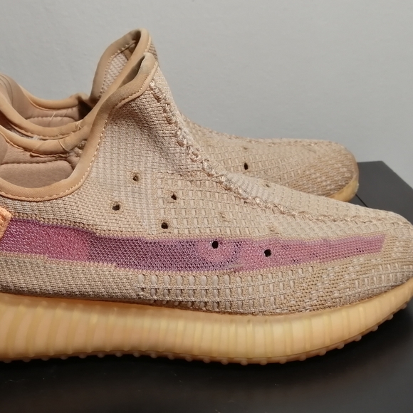 Yeezy Boost 350 V2 'Clay' - Picture 2 of 6